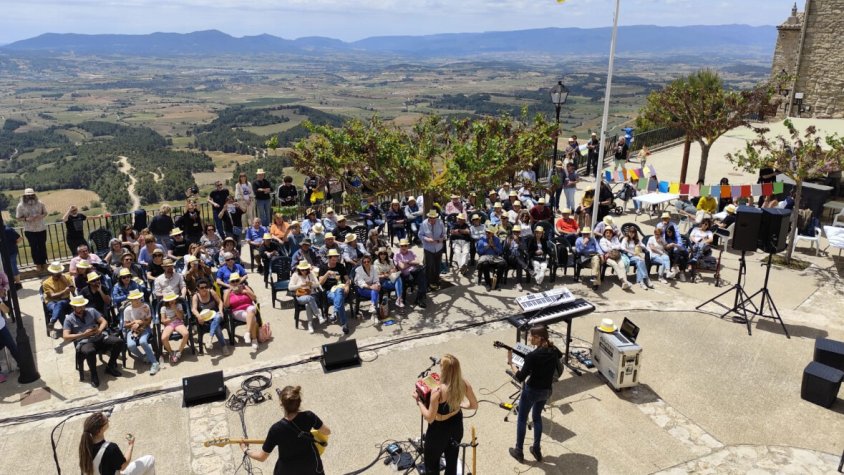 Forès viu aquest dissabte la 15a edició del ‘Poesia i Música’ 