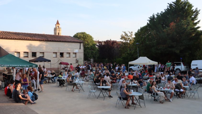 Pira celebra la seva primera Fira de la Cervesa Artesana