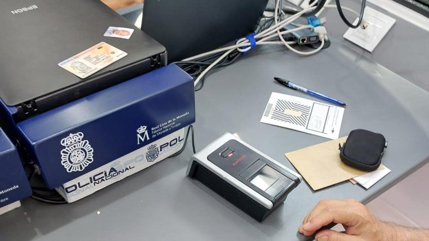 Montblanc estrena una unitat mòbil per expedir el DNI i el passaport en un sol dia