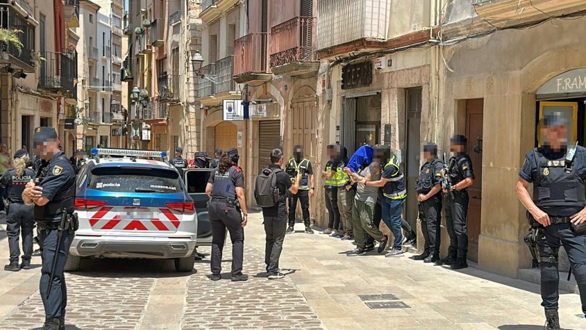 Un detingut en la macrooperació policial antiterrorista de Mossos i Policia Nacional a Montblanc