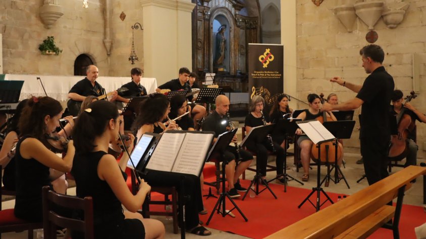 L’Orquestra i Cor TLP ha portat els millors èxits musicals a l’església parroquial de Vimbodí i Poblet