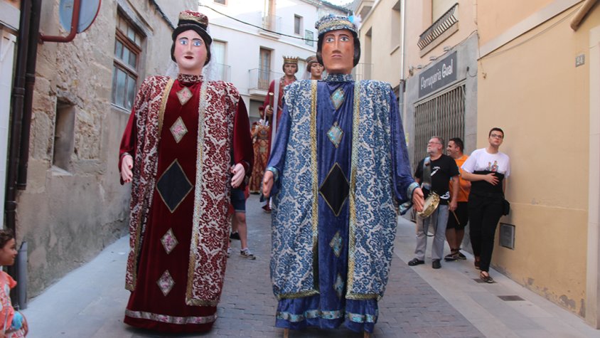 Estrena dels vestits dels gegants del carrer Major de Santa Coloma de Queralt