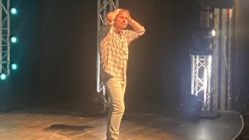 El públic colomí es diverteix amb l'espectacle "Bona Gent" de Quim Masferrer