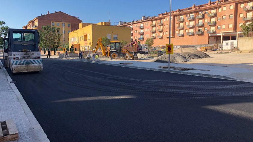 Aquesta setmana han començat les obres d'asfaltatge del carrer Senan