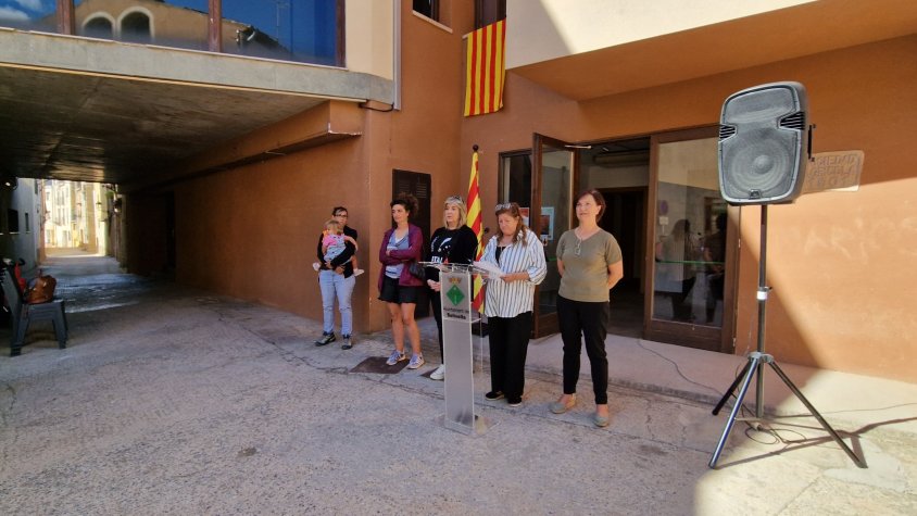 Solivella commemora la Diada amb un acte institucional a la plaça 1 d’Octubre