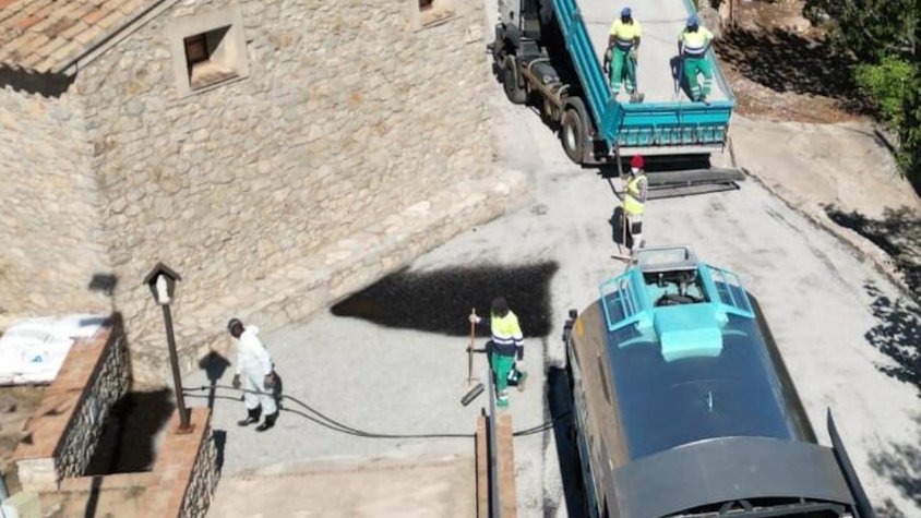 L’Ajuntament de Montblanc millora el paviment del carrer Salvador Nogués de Rojals