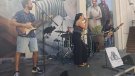 Un vermut musical escalfa motors per a la festa de comiat de l'estiu a Sarral