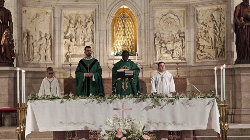 Mn. Robert Otaba pren possessió com a plebà de Montblanc