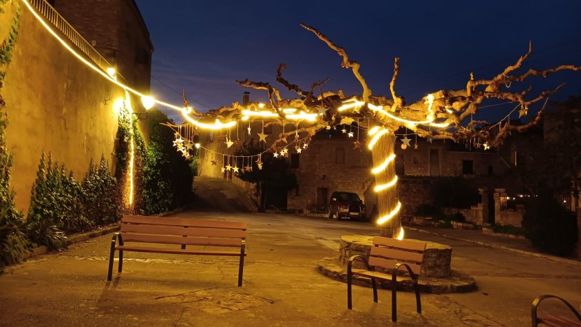“Il·lumina Vallfogona”: Un Nadal solidari i creatiu a Vallfogona de Riucorb