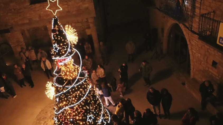 Encesa de llums de Nadal a Conesa i concert per la Marató 