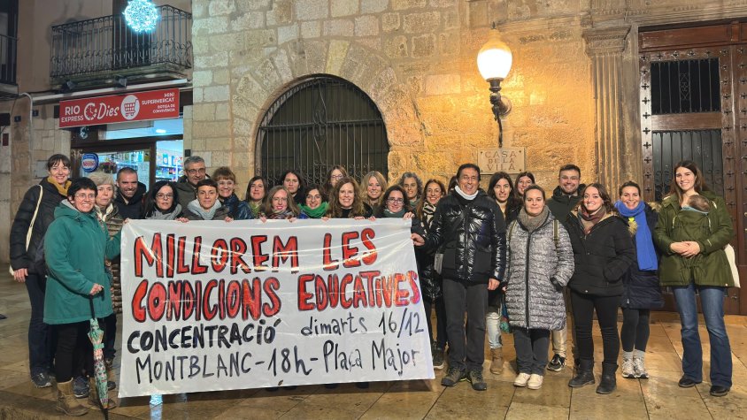 Docents de la Conca de Barberà es concentren a Montblanc per reclamar millores laborals i salarials