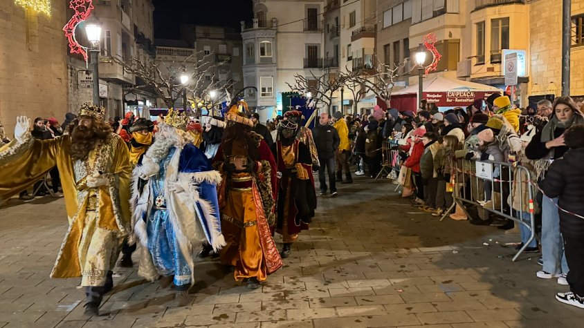 Els Reis d’Orient arriben a l’Espluga de Francolí i omplen de màgia els carrers de la vila