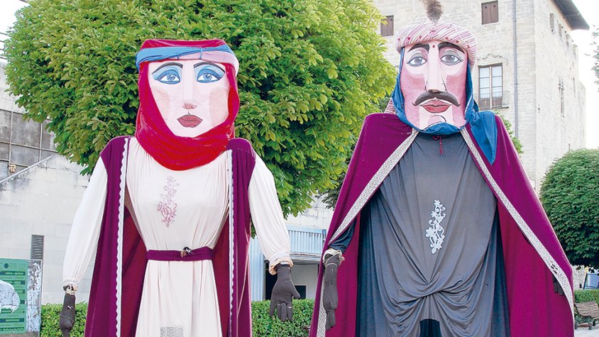 S’atura el projecte de recuperació dels gegants de la Plaça Major de Santa Coloma