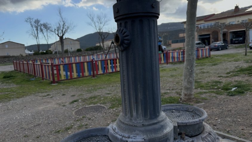 Robatori massiu d’aixetes a les fonts de Montblanc durant la matinada