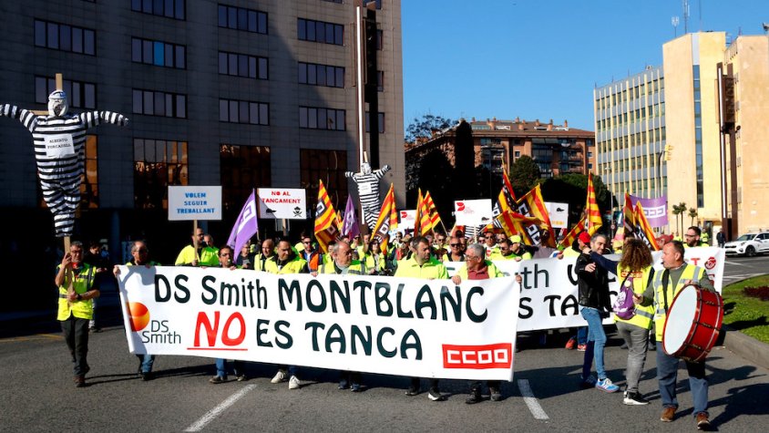La plantilla d'International Paper torna a manifestar-se a Tarragona perquè la proposta de tancament té "deficiències"