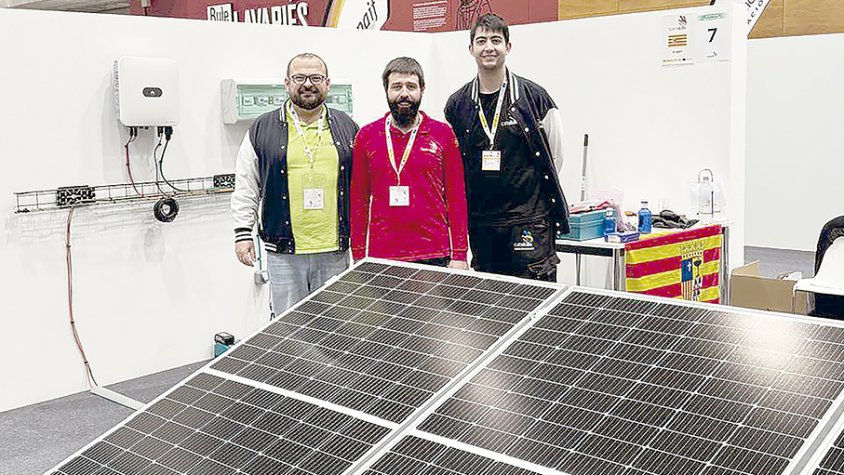 Membres de l’equip d’Energies Renovables de Montblanc a les SpainSkills a Madrid