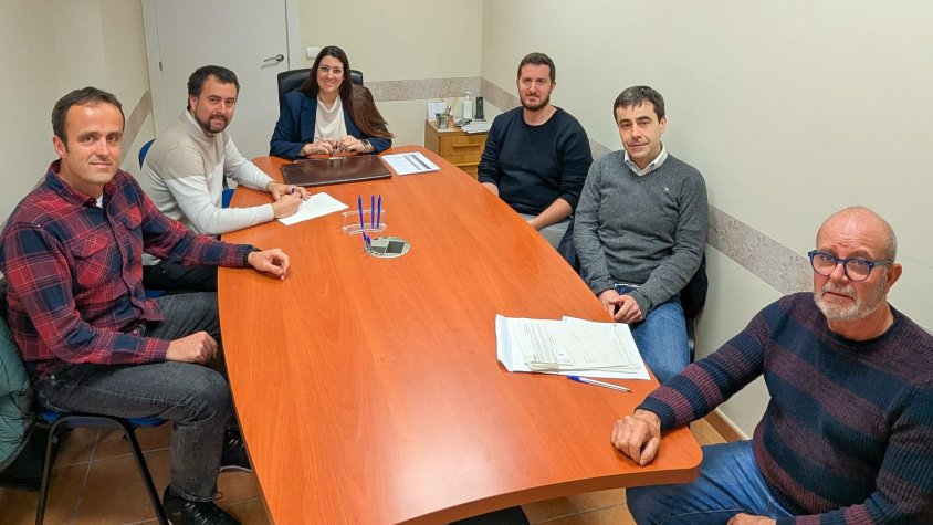 L’agrícola de Barberà i l’Ajuntament formalitzen la donació de l’edifici del Cafè al municipi