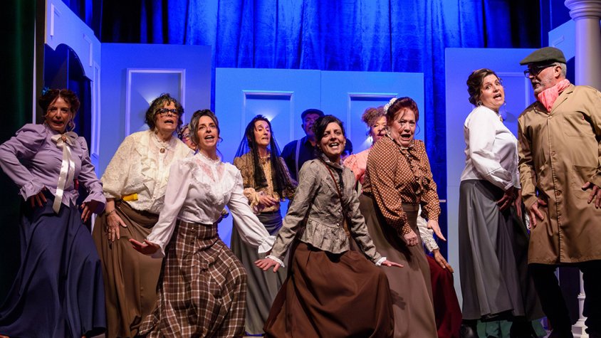 La Companyia Mutis omple el Centre Cultural Sant Jordi amb la sarsuela ‘La Baralla Francesa’