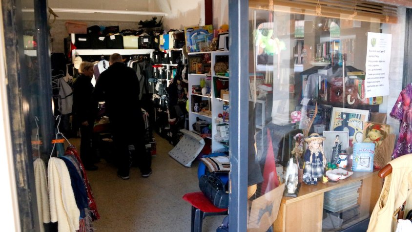 Obren un local a Montblanc per reutilitzar, reparar i donar una segona vida a objectes i roba usats