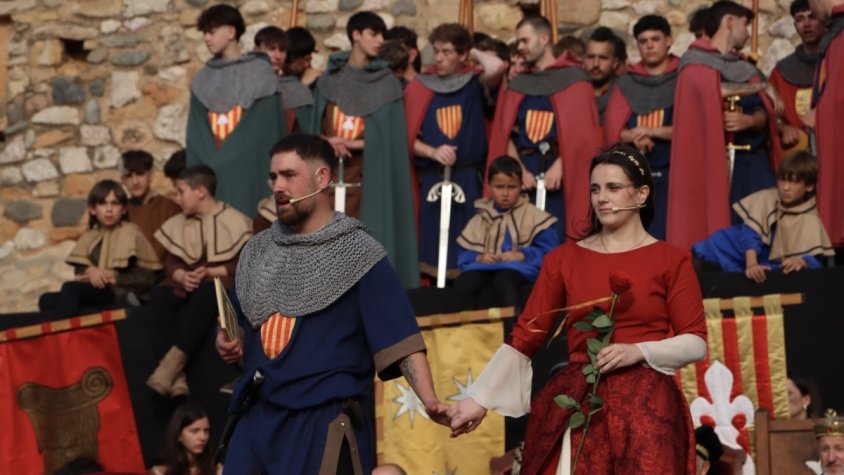 L'acte de la Rosa de Sant Jordi clou un primer cap de setmana multitudinari a Montblanc