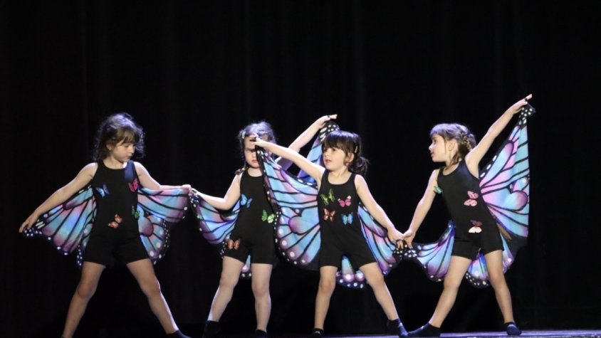 DansAra celebra el Dia Internacional de la Dansa amb una mostra dels grups del centre