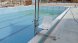 S'instal·la una cadira hidràulica per a persones amb mobilitat reduïda a la piscina de Sarral