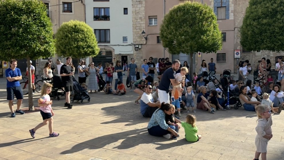 Se celebra l’espectacle familiar ‘La meva amiga girafa’ a Montblanc