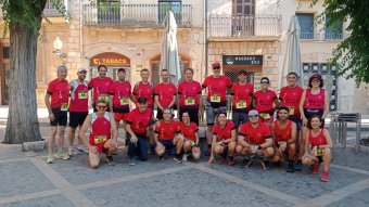 La 33a Pujada i la 26a caminada a l'Ermita de Sant Joan torna a omplir l'ermita de corredors i caminadors