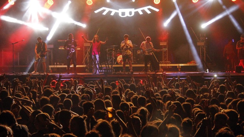 Montblanc es converteix una nit més en l’epicentre musical dels Països Catalans. Foto © Marc Lladó Quadrat i Acampada Jove.